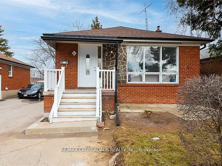 6 Larkhall Ave — Photo 1