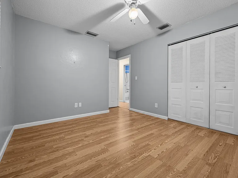 2502 NW 54th Blvd — Photo 24