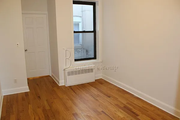 Rented by Bouklis Group | media 26