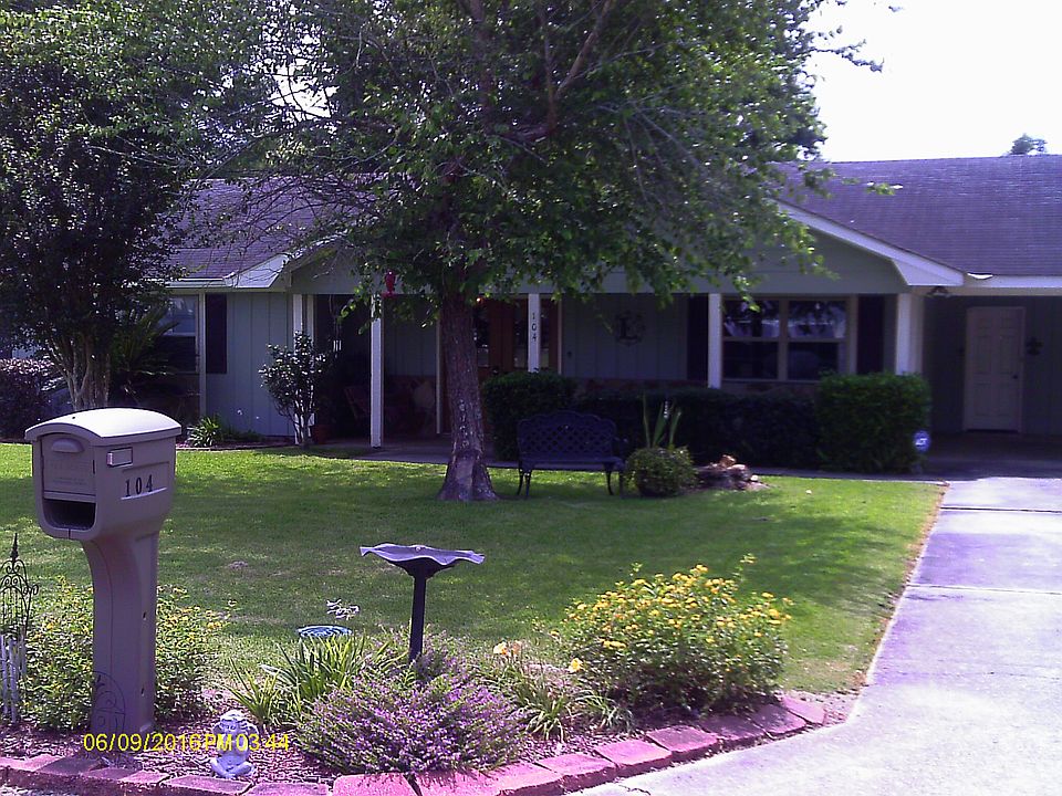 1st image of 104 Stephanie Ave
