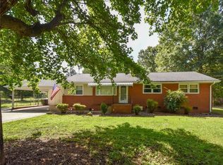 5616 Summit Ave, Browns Summit, NC 27214