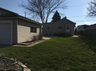 3666 S 33rd St, Greenfield, WI 53221