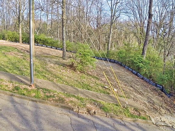 2nd image of 1027 Garnett Ave