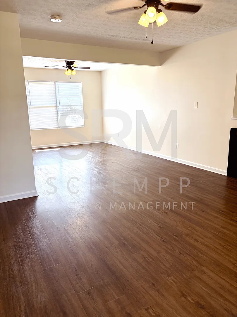 Updated Three Bedroom/Two and Half Bath House Available in Villages of Wildwood! *Lawn care inclu... — Photo 4