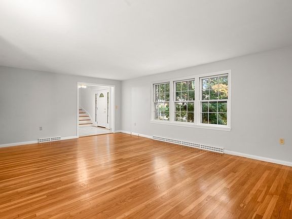 5th image of 15 Sheridan Rd