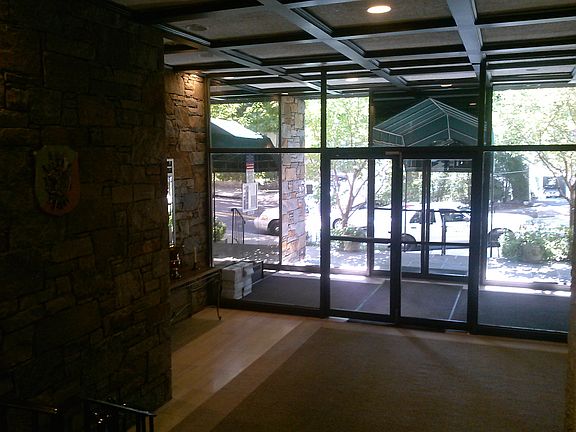 4th image of 25 Franklin Ave APT 6L