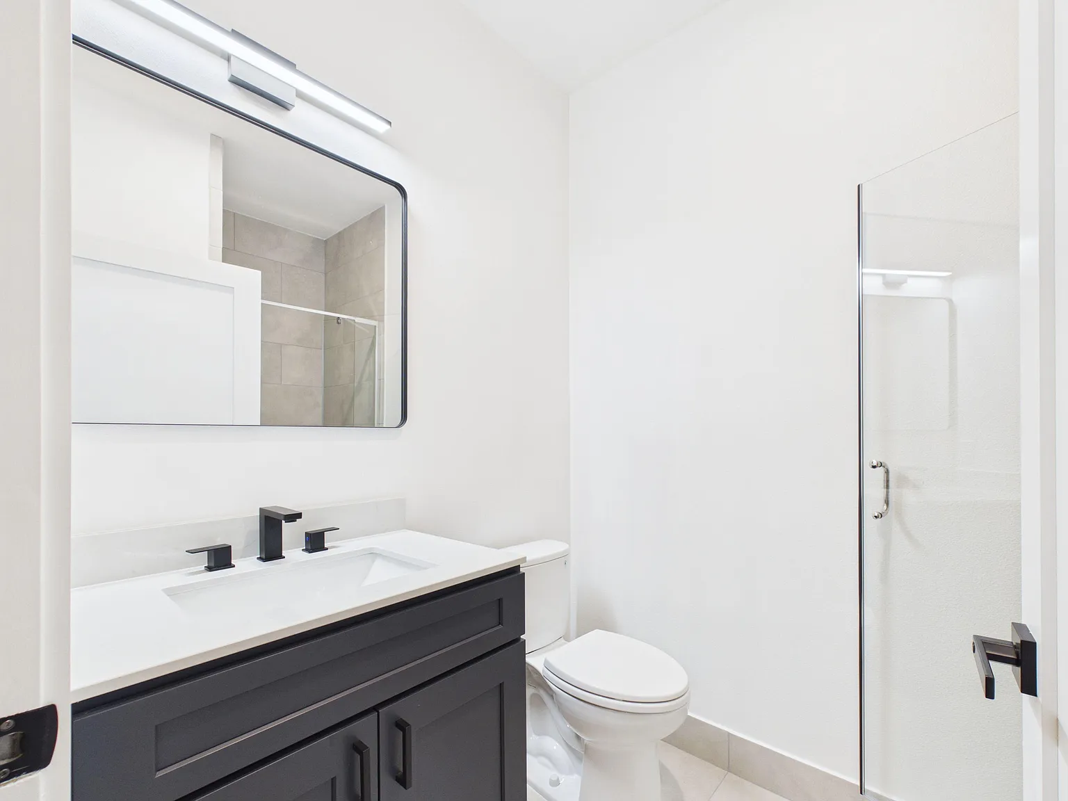 4 bed, 5.0 bath, 2400 sqft, $1,364 — Photo 4