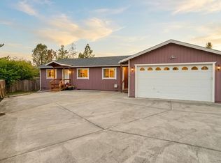 190 NE Lombardy Dr, Roseburg, OR 97470