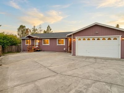 190 NE Lombardy Dr, Roseburg, OR, 97470
