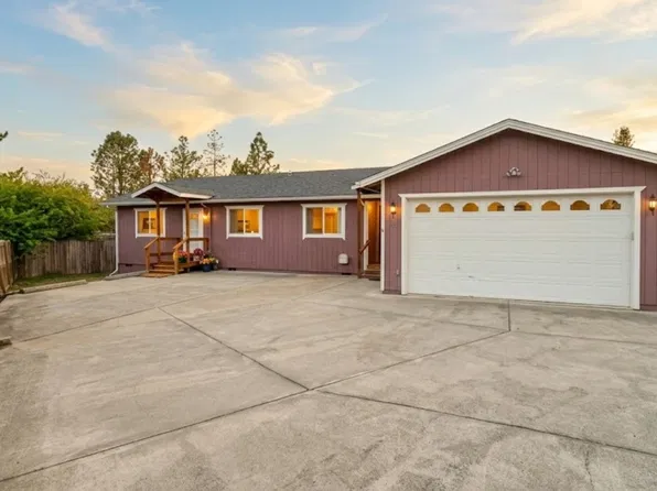 190 NE Lombardy Dr, Roseburg, OR 97470