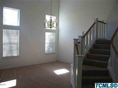 3rd image of 1831 N Maselli Ct