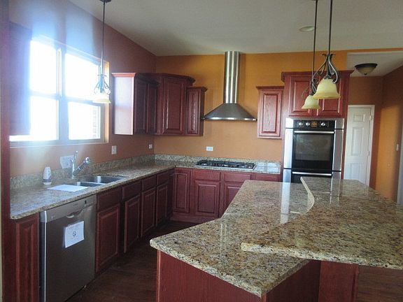 4th image of 6279 Oxnard Ct