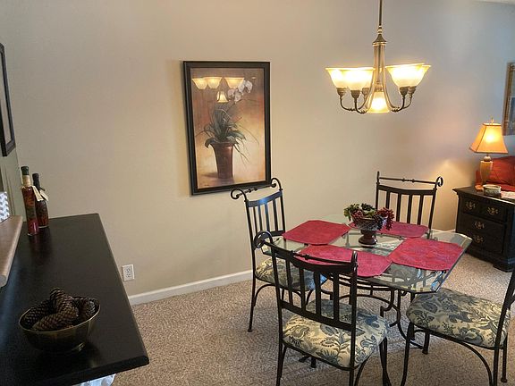 3rd image of 6 Lakeshore Ct Unit 94