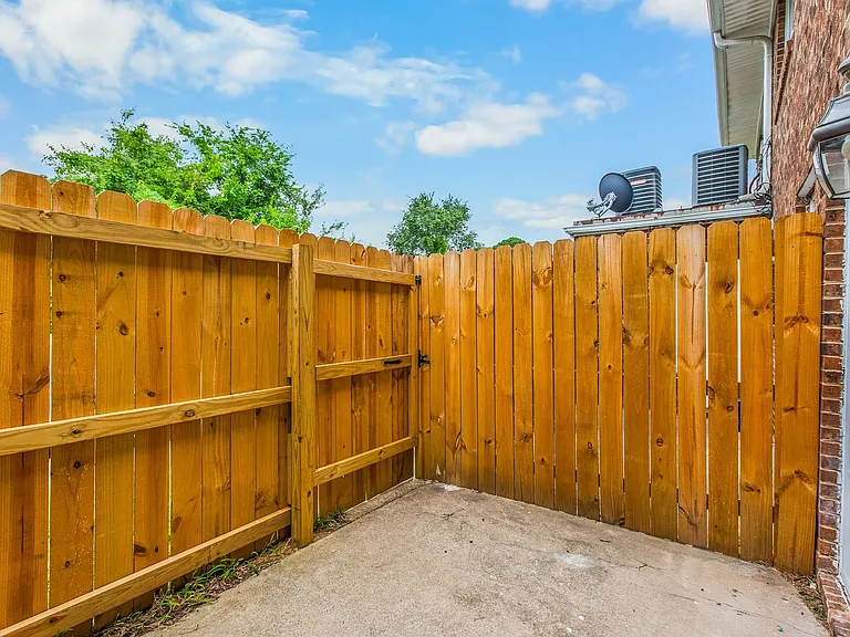 1303 W Meadowview Rd #F — Photo 15