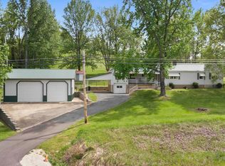 1318 Cannonsburg Rd, Ashland, KY 41102