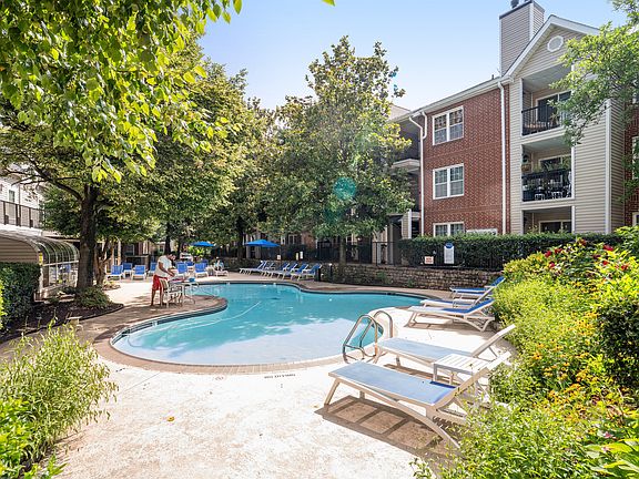 3rd image of 3315 Wyndham Cir #2221