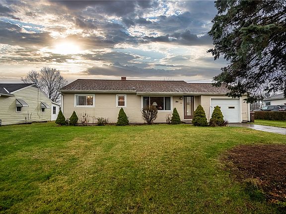 2nd image of 780 Donna Dr