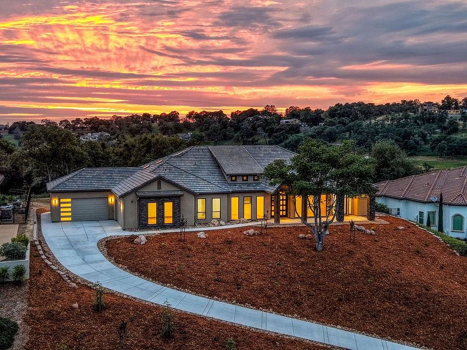 1st image of 634 Lakeridge Dr