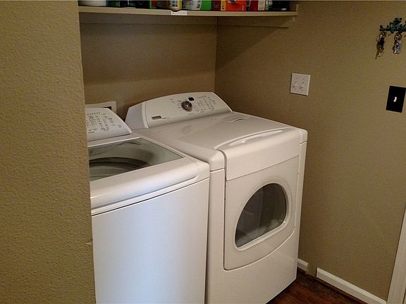 5th image of 5909 Panorama Dr SE APT 6-101