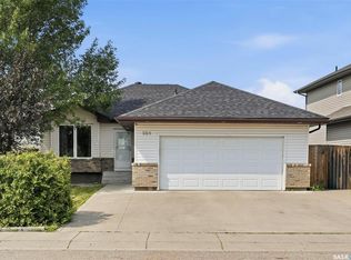 254 Denham Cres, Saskatoon, SK S7R1E8
