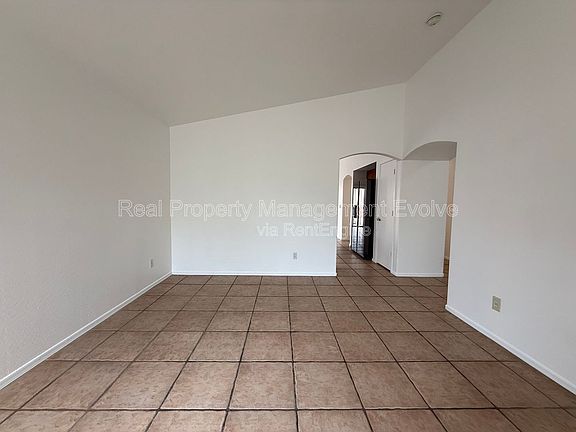 4th image of 11915 W Rosewood Dr