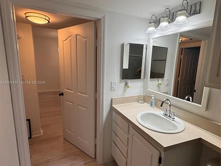 2665 SW 37th Ave #201 — Photo 36
