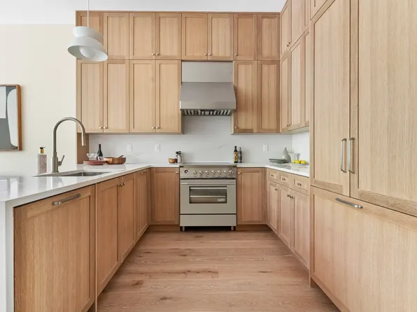 379 12th Street image 7 of 13