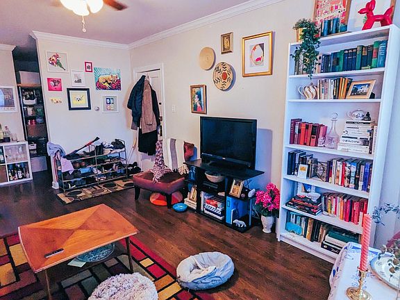 4th image of 3700 N Hoyne Ave #1
