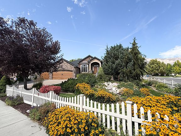 2nd image of 1076 W Mountain Orchard Dr