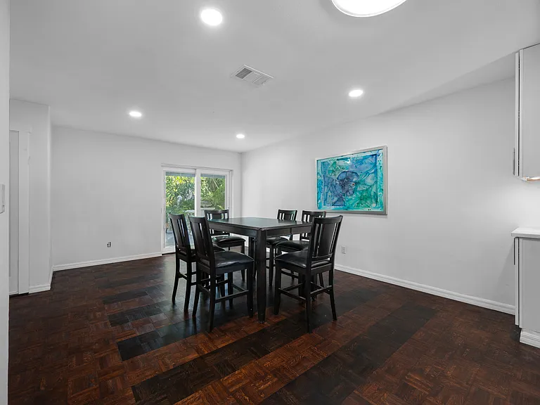 1764 Linwood Cir — Photo 31