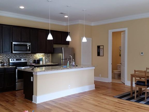 Welcome to our spacious 1 bedroom, 1 bathroom condo! This unit is a spacious 1000 square feet.