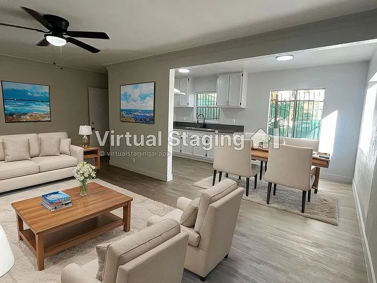 2622 S Manhattan Pl — Photo 1