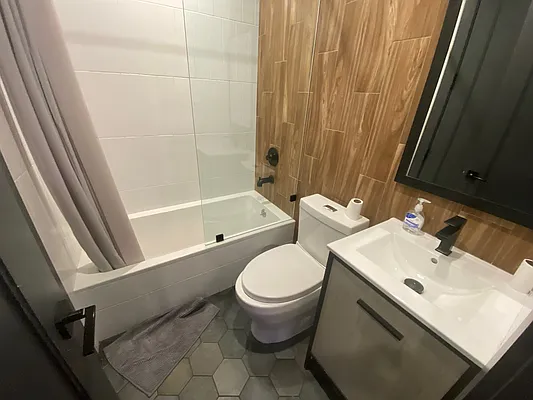 Rented by Yup Realty LLC | media 10