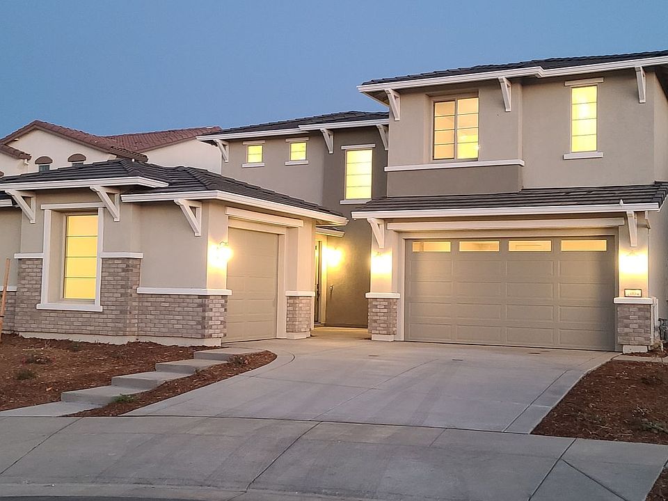 1st image of 2004 Gumbinger Pl #B