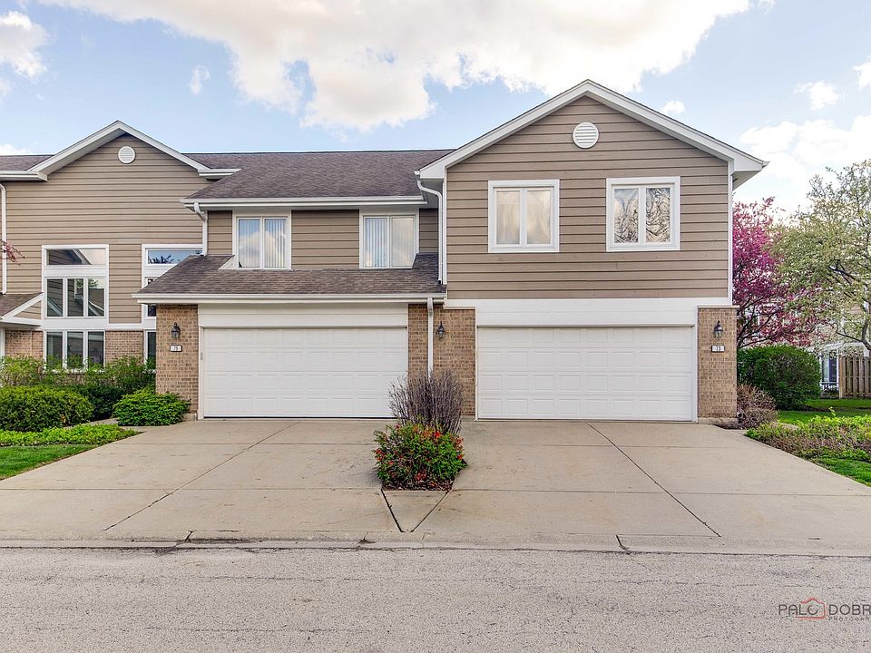 1st image of 73 Woodstone Dr