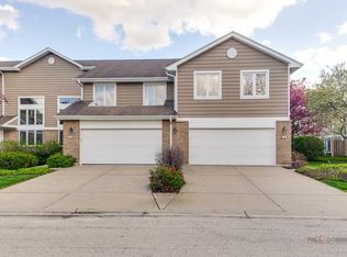 73 Woodstone Dr, Buffalo Grove, IL 60089