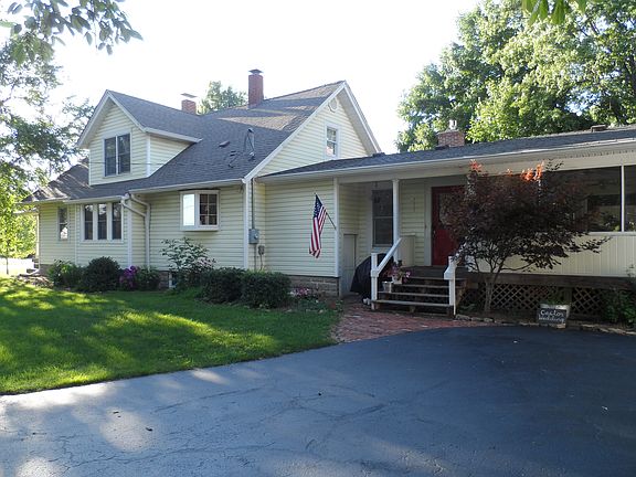 3rd image of 7685 S Arlington Ave