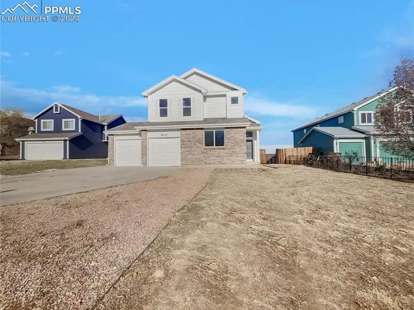 900 Descendant Dr, Fountain, CO 80817