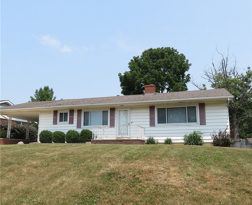 1st image of 430 E Ruth St