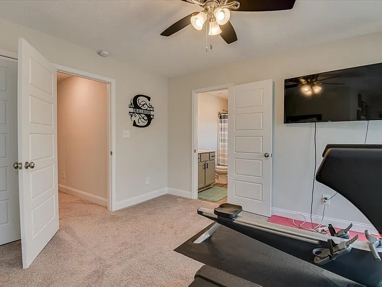 533 Fermoy Ln — Photo 38