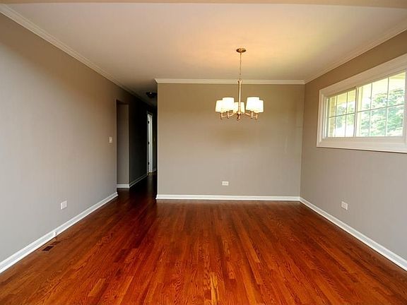 4th image of 1806 N Aspen Dr