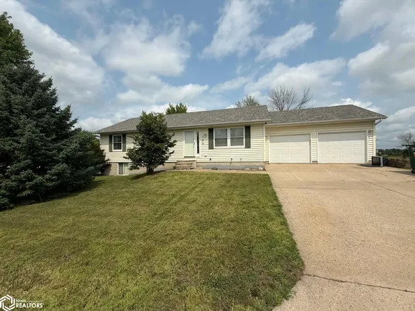 139 Indian Ave, Forest City, IA 50436
