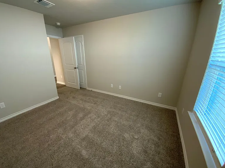 5208 Leaning Tree Dr — Photo 6