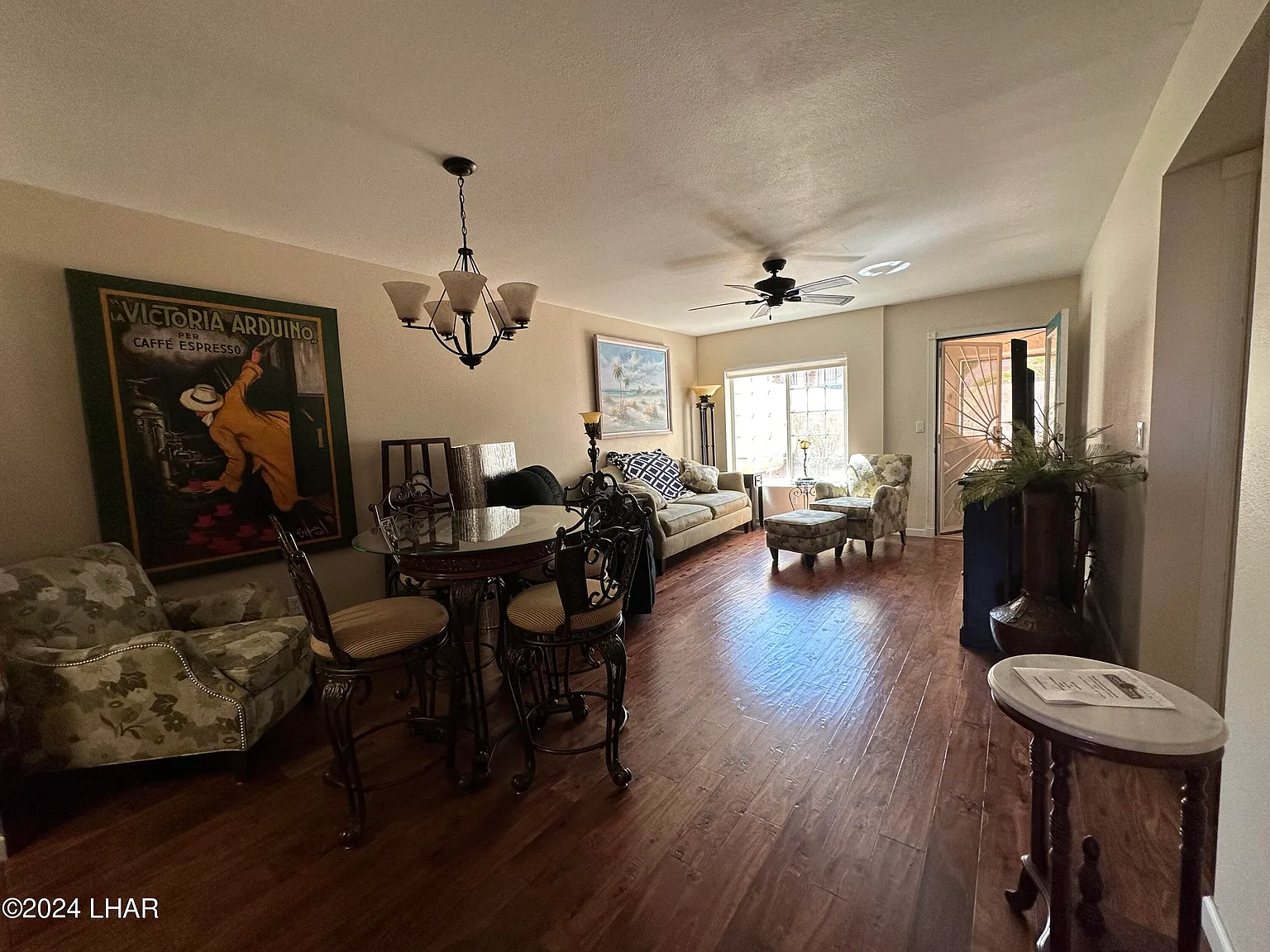 2 bed, 2.0 bath, 915 sqft, $1,600 — Photo 4