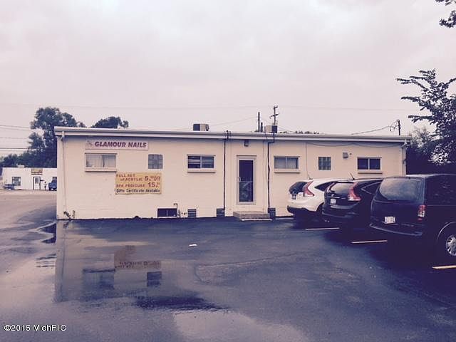 2nd image of 734 36th St SW