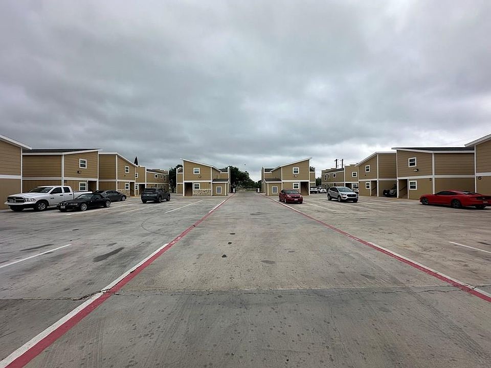 1st image of 46 E Washington Dr