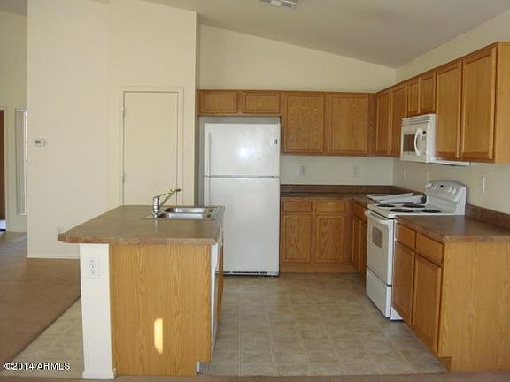 4th image of 37132 W Giallo Ln
