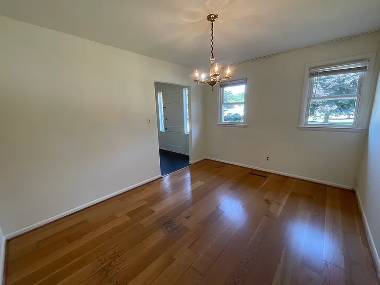 231 Fallsbrook Rd — Photo 13