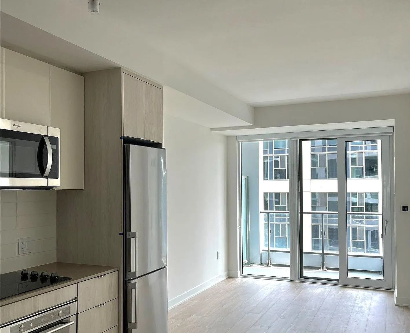 Time & Space SE Tower — Photo 2