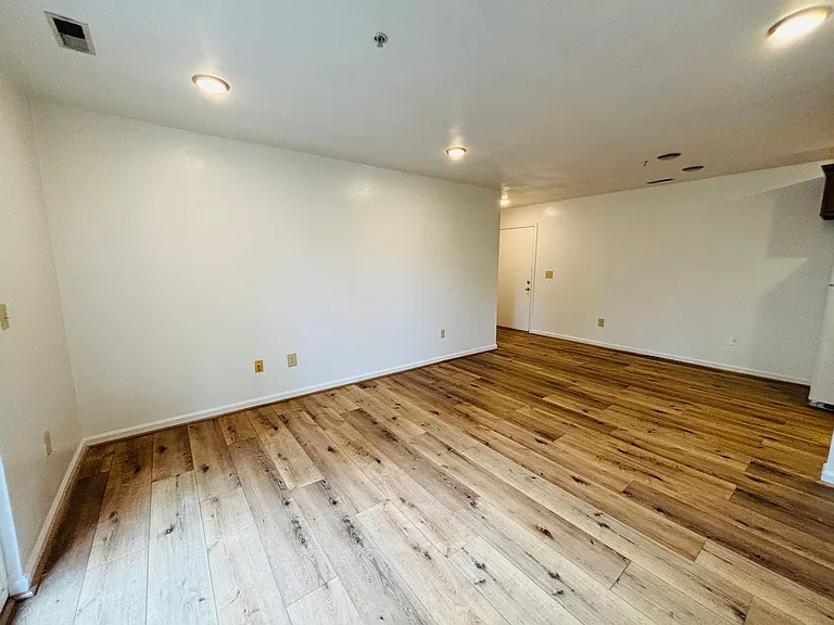 927AB - 410 Houston St. - DM — Photo 52